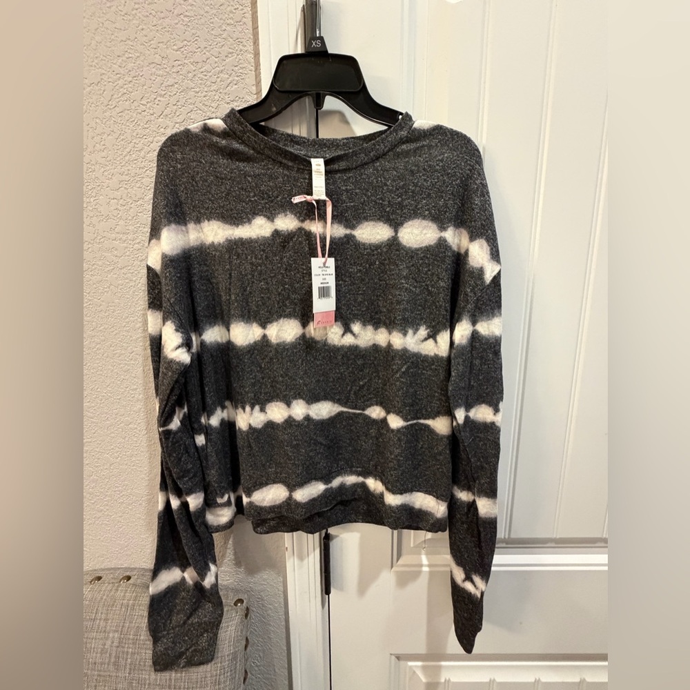 Dillards Fornia  Cozy Tie-Dye Long Sleeve Top - Charcoal/White